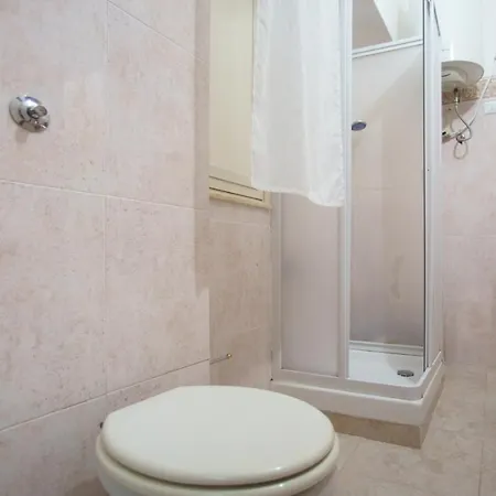 Domus Aurea Apartamento *